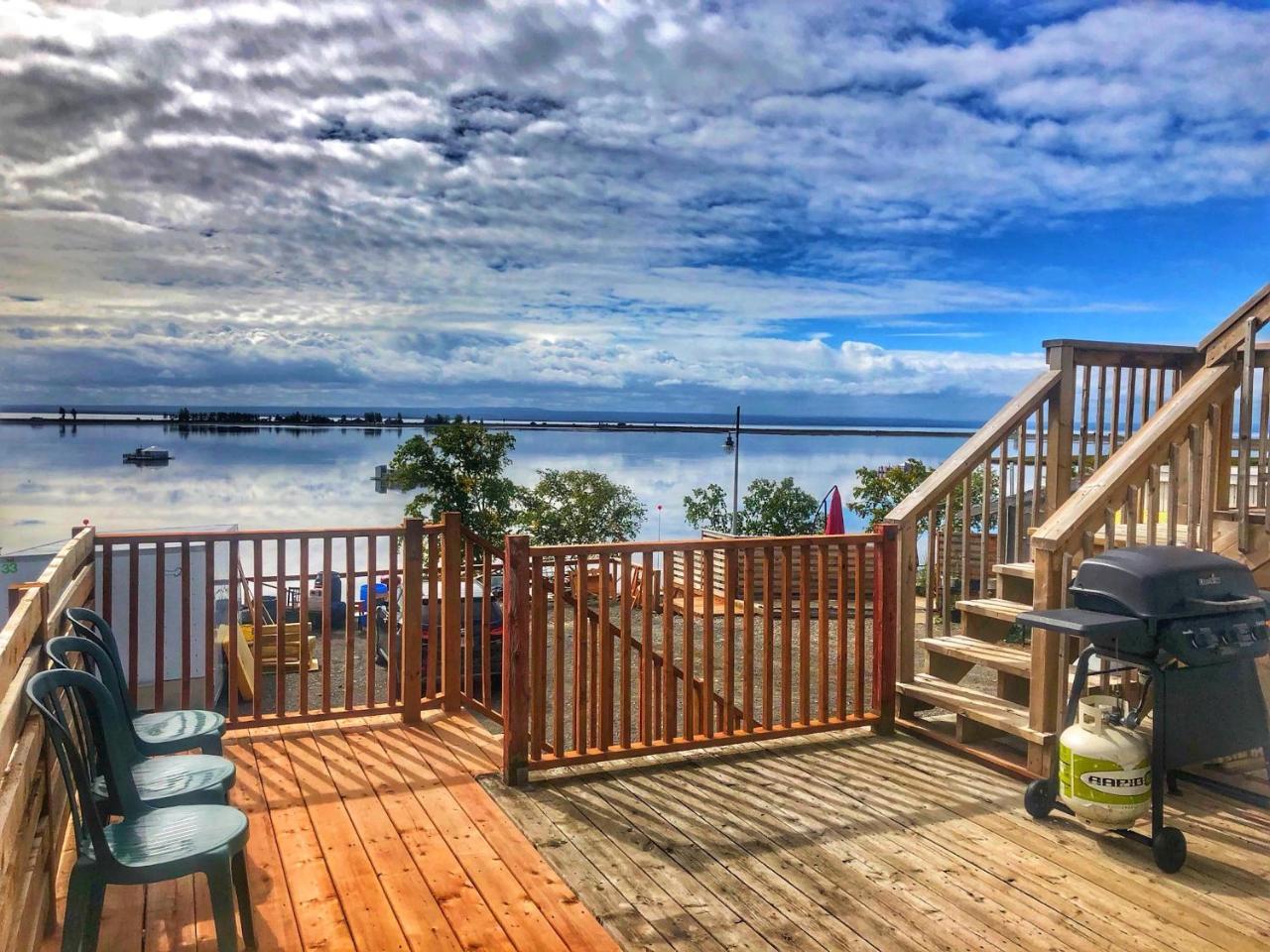 Aux 4 vents - Auberg'Inn Carleton-sur-Mer Exterior foto